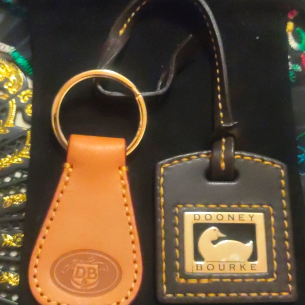 D&B Hangtag & Key Fob